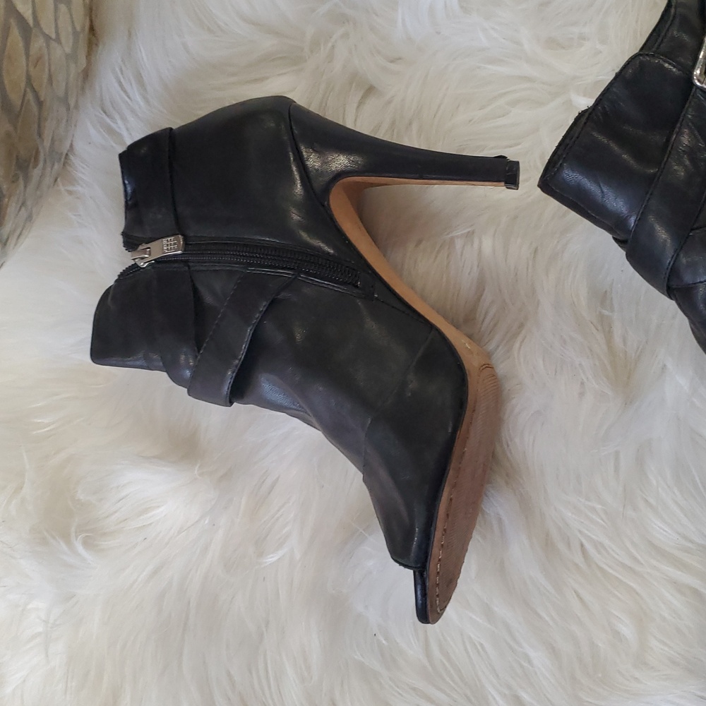 Vince camuto black women's leather open toe bootie heel boots size 7.5M - Picture 3 of 16